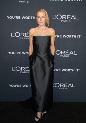 Women of Worth - Los Angeles, USA LOS ANGELES, USA. December 02, 2025: Gillian Anderson at the 20th anniversary of L Oreal Paris Women of Worth at the Academy Museum. Los Angeles CA USA  Copyright: xPaulxSmith Featureflashx