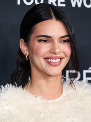 20th Annual L Oreal Paris Women Of Worth Celebration 2025 MUSEUM ROW, MIRACLE MILE, LOS ANGELES, CALIFORNIA, USA - DECEMBER 02: American model, socialite and media personality Kendall Jenner arrives at the 20th Annual L Oreal Paris Women Of Worth Celebration 2025 held the Academy Museum of Motion Pictures on December 2, 2025 in Museum Row, Miracle Mile, Los Angeles, California, United States., Credit:Xavier Collin Avalon United States, California, Los Angeles, Academy Museum of Motion Pictures Copyright: xXavierxCollinx xAvalonx 1056190254