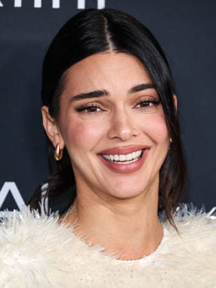 20th Annual L Oreal Paris Women Of Worth Celebration 2025 MUSEUM ROW, MIRACLE MILE, LOS ANGELES, CALIFORNIA, USA - DECEMBER 02: American model, socialite and media personality Kendall Jenner arrives at the 20th Annual L Oreal Paris Women Of Worth Celebration 2025 held the Academy Museum of Motion Pictures on December 2, 2025 in Museum Row, Miracle Mile, Los Angeles, California, United States., Credit:Xavier Collin Avalon United States, California, Los Angeles, Academy Museum of Motion Pictures Copyright: xXavierxCollinx xAvalonx 1056190327