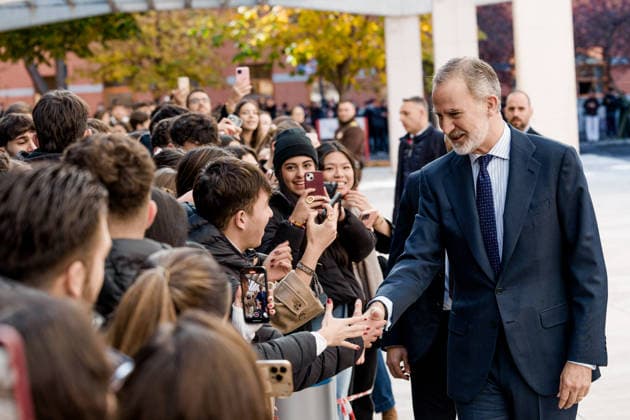 The King closes the conference on the role of the Crown in the Spanish democratization process King Felipe VI during the closing ceremony of the conference on the role of the Crown in the Spanish democratization process, at the Rey Juan Carlos University, on December 3, 2025, in Madrid Spain Organized by the Chair of Democratic Memory of the Rey Juan Carlos University, together with the Ministry of Territorial Policy and Democratic Memory, this is an academic meeting that will address the historical evolution and the role of the Crown in the Spanish democracy 03 DECEMBER 2025 Carlos Lujá Espana  Copyright: xCarlosxLujanx 7144888