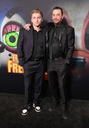 Five Nights At Freddy s 2 Premiere - LA Jakob Ulrich, Skeet Ulrich At Universal Pictures Five Nights At Freddy s 2 Premiere-At TCL Chinese Theatre In Hollywood CA, USA on December 02, 2025. Photo by Fati S ABACAPRESS.COM Los Angeles CA United States  Copyright: xFatixSadou ABACAPRESS.COMx