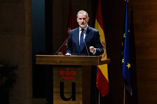 The King closes the conference on the role of the Crown in the Spanish democratization process King Felipe VI during the closing ceremony of the conference on the role of the Crown in the Spanish democratization process, at the Rey Juan Carlos University, on December 3, 2025, in Madrid Spain Organized by the Chair of Democratic Memory of the Rey Juan Carlos University, together with the Ministry of Territorial Policy and Democratic Memory, this is an academic meeting that will address the historical evolution and the role of the Crown in the Spanish democracy 03 DECEMBER 2025 Carlos Lujá Espana  Copyright: xCarlosxLujanx 7145271