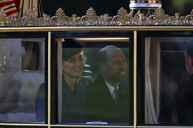 The President of Germany in Windsor, paying a State Visit to the United Kingdom William and Kate in a carriage. The President of the Federal Republic of Germany, accompanied by Ms. Elke Büdenbender, paying a State Visit to the United Kingdom as the guests of Their Majesties The King and Queen., Credit:SWNS Avalon UK  Copyright: xSWNSx xAvalonx 1056220461