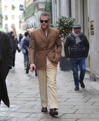 American actor Chris Pine, strolling through the streets of Milan s city center, then, together with a friend, enters the Ralph Lauren boutique for some shopping, and takes a taxi back to the hotel.  Copyright: xMimmoxCarrierox xipa-agency.netx xMIMMOxCARRIERO-x IPA_Agency_IPA68681972