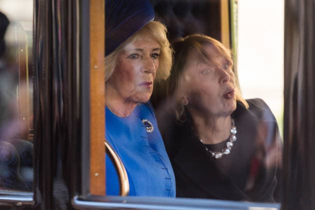 December 3, 2025, Windsor, England, United Kingdom: QUEEN CAMILLA (L) and ELKE BooeDENBENDER, wife of the President of the Federal Republic of Germany, travel in a carriage towards Windsor Castle during the State Visit to the United Kingdom by the President of the Federal Republic of Germany, Frank-Walter Steinmeier and his wife Elke BoÂ¼denbender. Windsor United Kingdom - ZUMAs371 20251203_zip_s371_007 Copyright: xWiktorxSzymanowiczx
