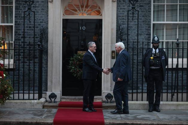 . 03 12 2025. London, United Kingdom. Keir Starmer Welcomes Frank-Walter Steinmeier to No.10. UK Prime Minister Keir Starmer greets German President, Frank-Walter Steinmeier, to Downing Street.  xMartynxWheatleyx xi-Imagesx IIM-26433-0006