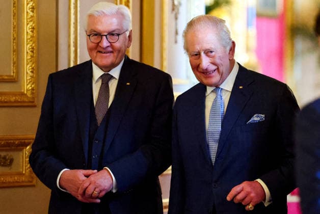 German President Frank-Walter Steinmeier visits Britain Britain s King Charles and German President Frank-Walter Steinmeier visit the Royal Collection exhibition in the Green Drawing Room at Windsor Castle, during Steinmeier s state visit to Britain, in Windsor, Britain, December 3, 2025. REUTERS Hannah, Credit:Hannah McKay Avalon UNITED KINGDOM, Windsor  Copyright: xHannahxMcKayx xAvalonx 1056256036