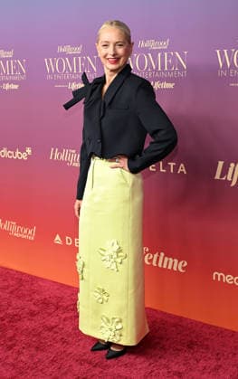 The Hollywood Reporter™s Annual Women In Entertainment Gala Katherine LaNasa arriving to The Hollywood Reporter™s Annual Women In Entertainment Gala at the Beverly Hills Hotel on December 3, 2025 in Beverly Hills, Ca. Beverly Hills Beverly Hills Hotel California USA Copyright: xLisaxOConnor xAFF-USA.COMx