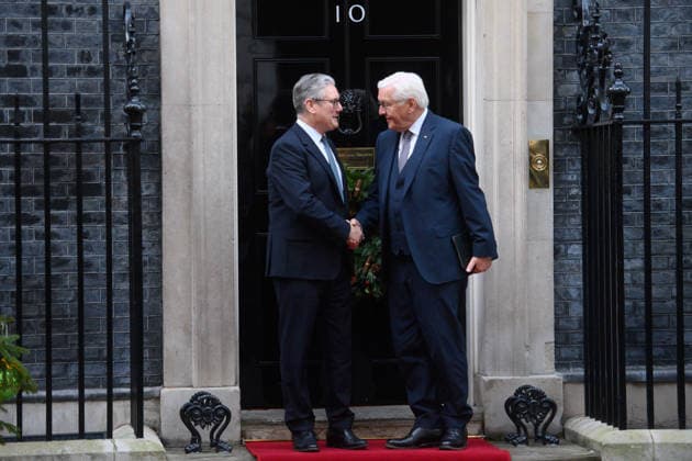German President Frank-Walter Steinmeier State Visit at Downing Street, London, UK - 03 December 2025 German President Frank-Walter Steinmeier arrives for a meeting with British Prime Minister Sir Keir Starmer and wife Lady Victoria Starmer in Downing Street, London, England, UK on Wednesday 03 December, 2025 as part of a State Visit., Credit:Justin Ng Avalon UK, England, London, Downing Street Copyright: xJustinxNgx xAvalonx 1056256103