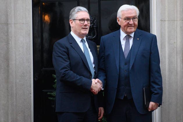 German President Frank-Walter Steinmeier State Visit at Downing Street, London, UK - 03 December 2025 German President Frank-Walter Steinmeier arrives for a meeting with British Prime Minister Sir Keir Starmer and wife Lady Victoria Starmer in Downing Street, London, England, UK on Wednesday 03 December, 2025 as part of a State Visit., Credit:Justin Ng Avalon UK, England, London, Downing Street Copyright: xJustinxNgx xAvalonx 1056256133