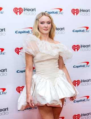 iHeartRadio 106.1 KISS FM s Jingle Ball - Arrivals Zara Larsson attends iHeartRadio 106.1 KISS FM s Jingle Ball 2025 Presented by Capital One at Dickies Arena on December 02, 2025 in Fort Worth, Texas. Forth Worth Dickies Arena Texas USA Copyright: xDarahxHubbard imageSPACEx