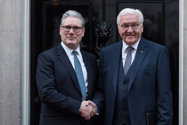 December 3, 2025, London, England, United Kingdom: British Prime Minister Sir KEIR STARMER (L) welcomes President of the Federal Republic of Germany, FRANK-WALTER STEINMEIER outside 10 Downing Street on the first day of his State Visit. London United Kingdom - ZUMAs371 20251203_zip_s371_020 Copyright: xWiktorxSzymanowiczx