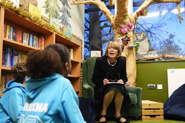 Frank-Walter Steinmeier s state visit to the UK Elke Budenbender, wife of German President Frank-Walter Steinmeier, during a visit to the Judith Kerr Primary School in Herne Hill, south east London, on day one of the state visit to the UK by the President of the Federal Republic of Germany. Picture date: Wednesday December 3, 2025., Credit:Jordan Pettitt Avalon UK, Herne Hill  Copyright: xJordanxPettittx xAvalonx 1056270968