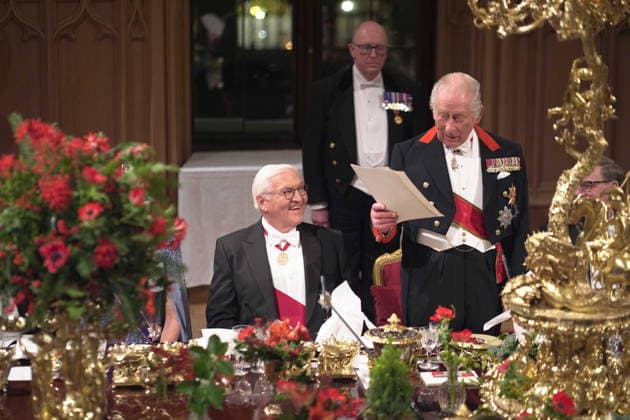 Frank-Walter Steinmeier s state visit to the UK King Charles III speaking, with German President Frank-Walter Steinmeier (left), during the state banquet for the German President and his wife Elke Budenbender, at Windsor Castle, Berkshire, on day one of their state visit to the UK. Picture date: Wednesday December 3, 2025., Credit:Yui Mok Avalon UK, Windsor  Copyright: xYuixMokx xAvalonx 1056321946