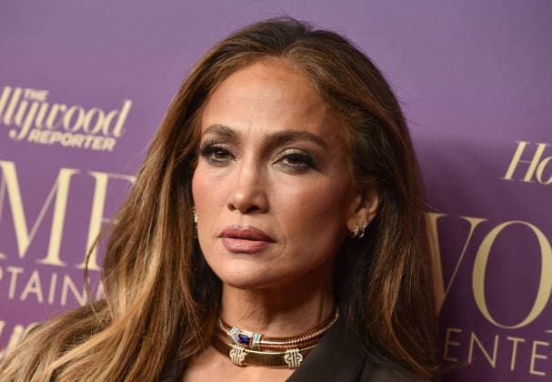 The Hollywood Reporter™s Annual Women In Entertainment Gala Jennifer Lopez arriving to The Hollywood Reporter™s Annual Women In Entertainment Gala at the Beverly Hills Hotel on December 3, 2025 in Beverly Hills, Ca. Beverly Hills Beverly Hills Hotel California USA Copyright: xLisaxOConnor xAFF-USA.COMx