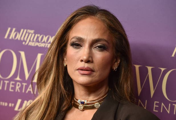 The Hollywood Reporter™s Annual Women In Entertainment Gala Jennifer Lopez arriving to The Hollywood Reporter™s Annual Women In Entertainment Gala at the Beverly Hills Hotel on December 3, 2025 in Beverly Hills, Ca. Beverly Hills Beverly Hills Hotel California USA Copyright: xLisaxOConnor xAFF-USA.COMx