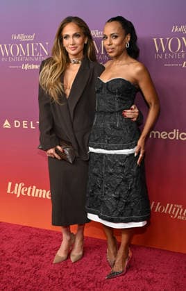 The Hollywood Reporter™s Annual Women In Entertainment Gala Jennifer Lopez and Kerry Washington arriving to The Hollywood Reporter™s Annual Women In Entertainment Gala at the Beverly Hills Hotel on December 3, 2025 in Beverly Hills, Ca. Beverly Hills Beverly Hills Hotel California USA Copyright: xLisaxOConnor xAFF-USA.COMx