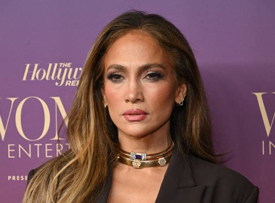 The Hollywood Reporter™s Annual Women In Entertainment Gala Jennifer Lopez arriving to The Hollywood Reporter™s Annual Women In Entertainment Gala at the Beverly Hills Hotel on December 3, 2025 in Beverly Hills, Ca. Beverly Hills Beverly Hills Hotel California USA Copyright: xLisaxOConnor xAFF-USA.COMx