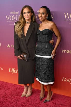 The Hollywood Reporter™s Annual Women In Entertainment Gala Jennifer Lopez and Kerry Washington arriving to The Hollywood Reporter™s Annual Women In Entertainment Gala at the Beverly Hills Hotel on December 3, 2025 in Beverly Hills, Ca. Beverly Hills Beverly Hills Hotel California USA Copyright: xLisaxOConnor xAFF-USA.COMx