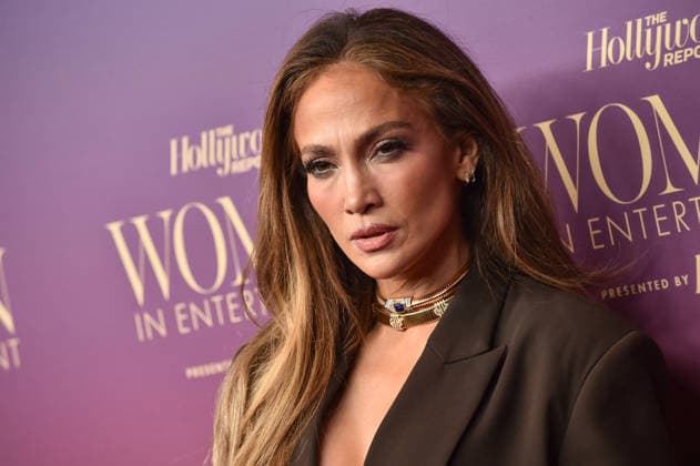 The Hollywood Reporter™s Annual Women In Entertainment Gala Jennifer Lopez arriving to The Hollywood Reporter™s Annual Women In Entertainment Gala at the Beverly Hills Hotel on December 3, 2025 in Beverly Hills, Ca. Beverly Hills Beverly Hills Hotel California USA Copyright: xLisaxOConnor xAFF-USA.COMx