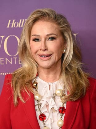 The Hollywood Reporter™s Annual Women In Entertainment Gala Kathy Hilton arriving to The Hollywood Reporter™s Annual Women In Entertainment Gala at the Beverly Hills Hotel on December 3, 2025 in Beverly Hills, Ca. Beverly Hills Beverly Hills Hotel California USA Copyright: xLisaxOConnor xAFF-USA.COMx