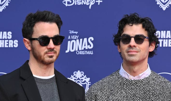 Jonas Brothers Hand and Footprint Ceremony Kevin Jonas and Joe Jonas at the Jonas Brothers Hand and Footprint In Cement Ceremony held at the TCL Chinese Theatre on December 3, 2025 in Hollywood, Ca. Hollywood TCL Chinese Theatre California USA Copyright: xLeexWatt AFF-USA.COMx