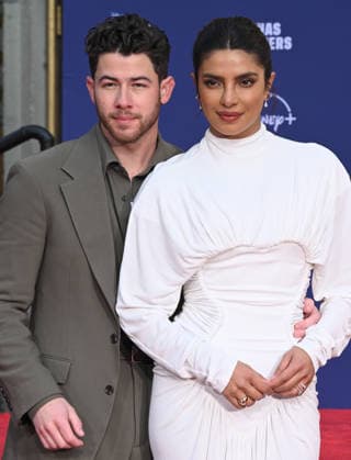 Jonas Brothers Hand and Footprint Ceremony Nick Jonas and Priyanka Chopra Jonas at the Jonas Brothers Hand and Footprint In Cement Ceremony held at the TCL Chinese Theatre on December 3, 2025 in Hollywood, Ca. Hollywood TCL Chinese Theatre California USA Copyright: xLeexWatt AFF-USA.COMx