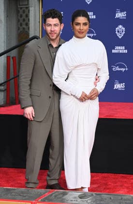 Jonas Brothers Hand and Footprint Ceremony Nick Jonas and Priyanka Chopra Jonas at the Jonas Brothers Hand and Footprint In Cement Ceremony held at the TCL Chinese Theatre on December 3, 2025 in Hollywood, Ca. Hollywood TCL Chinese Theatre California USA Copyright: xLeexWatt AFF-USA.COMx