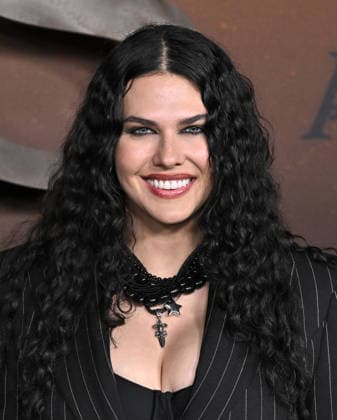 ˜The Abandons™ Premiere Jess Adams arriving to Netflix™s The Abandons™ premiere held at the Netflix Tudum Theater on December 3, 2025 in Hollywood, Ca. Hollywood Netflix Tudum Theater California USA Copyright: xStarbuck AFF-USA.COMx