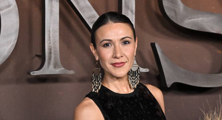 ˜The Abandons™ Premiere Elle-Maija Tailfeathers arriving to Netflix™s The Abandons™ premiere held at the Netflix Tudum Theater on December 3, 2025 in Hollywood, Ca. Hollywood Netflix Tudum Theater California USA Copyright: xStarbuck AFF-USA.COMx