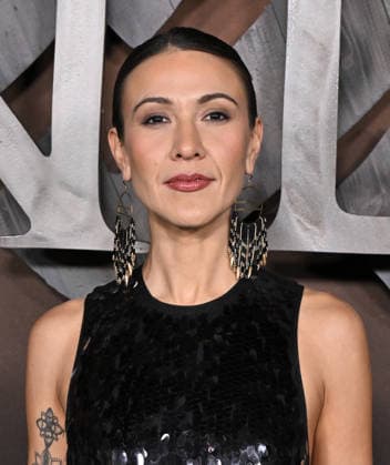 ˜The Abandons™ Premiere Elle-Maija Tailfeathers arriving to Netflix™s The Abandons™ premiere held at the Netflix Tudum Theater on December 3, 2025 in Hollywood, Ca. Hollywood Netflix Tudum Theater California USA Copyright: xStarbuck AFF-USA.COMx