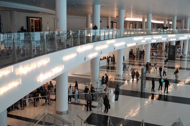 December 3, 2025, Miami Beach, Florida, USA: Art Basel 2025, During Miami Art Week,.Miami Beach Convention Center, Miami Beach-Florida.December 3, 2025. Miami Beach USA - ZUMAms4_ 20251203_faf_ms4_002 Copyright: xSoniaxMoskowitzxGordonx