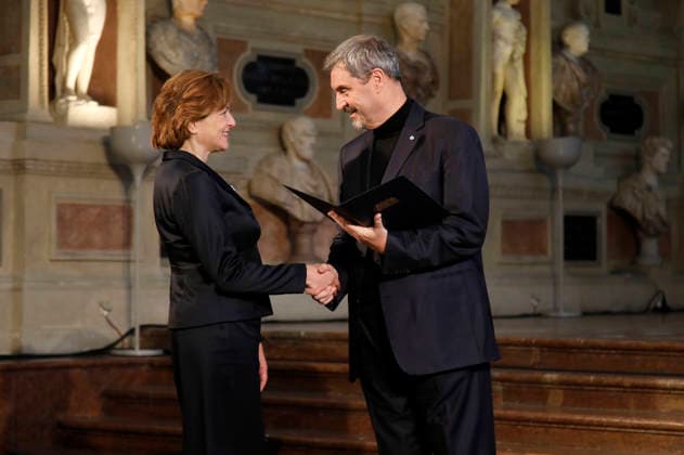Martina Gedeck and Markus Söder at the award ceremony for the Bavarian Maximilian Order by the Minister President of the Free State of Bavaria in the Antiquarium of the Munich Residence Munich, 03 12 2025 Foto:xAgenturxWehnertx xGränzdörferx xFuturexImagex ordensverleihung_5202