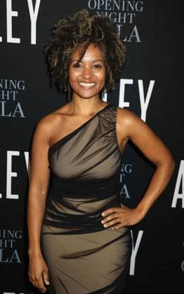 December 3, 2025, New York, New York, USA: Violinist MELISSA WHITE seen during the red carpet arrivals for the 2025 Alvin Ailey American Dance TheaterÃ¢â‚¬â ¢s Opening Night Gala held New York CIty Center. New York USA - ZUMAk03_ 20251203_zaf_k03_031 Copyright: xNancyxKaszermanx