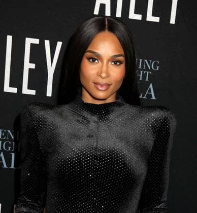 December 3, 2025, New York, New York, USA: Singer CIARA seen during the red carpet arrivals for the 2025 Alvin Ailey American Dance TheaterÃ¢â‚¬â ¢s Opening Night Gala held New York CIty Center. New York USA - ZUMAk03_ 20251203_zaf_k03_080 Copyright: xNancyxKaszermanx