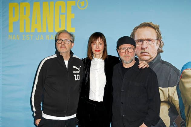 Olli Dittrich, Katharina Marie Schubert and Bjarne Mädel at the preview of the NDR comedy Prange Man ist ja Nachbar at UCI Mundsburg, Hamburg, 03 12 2025 Foto:xC.xTamckex xFuturexImagex prange_5228