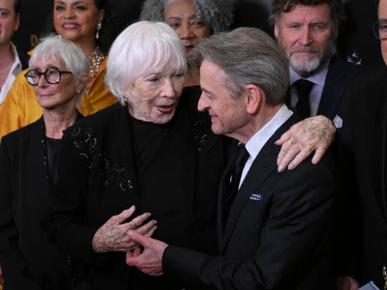 December 3, 2025, Los Angeles, California, USA: American actress, dancer, activist, author, and producer SHIRLEY MACLAINE and Latvian and American dancer, choreographer, and actor MIKHAIL BARYSHNIKOV attend the 2025 Dance Hall of Fame Ceremony: RED CARPET. Los Angeles USA - ZUMAb173 20251203_aap_b173_007 Copyright: xBillyxBennightx