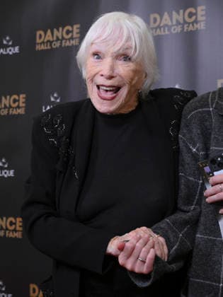 December 3, 2025, Los Angeles, California, USA: American actress, dancer, activist, author, and producer SHIRLEY MACLAINE attends the 2025 Dance Hall of Fame Ceremony: RED CARPET. Los Angeles USA - ZUMAb173 20251203_aap_b173_010 Copyright: xBillyxBennightx