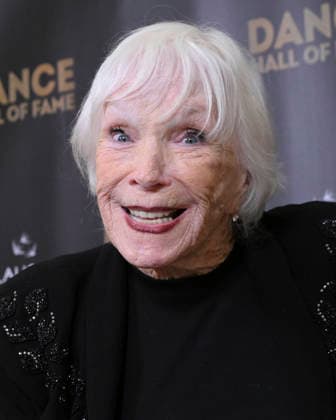 December 3, 2025, Los Angeles, California, USA: American actress, dancer, activist, author, and producer SHIRLEY MACLAINE attends the 2025 Dance Hall of Fame Ceremony: RED CARPET. Los Angeles USA - ZUMAb173 20251203_aap_b173_014 Copyright: xBillyxBennightx