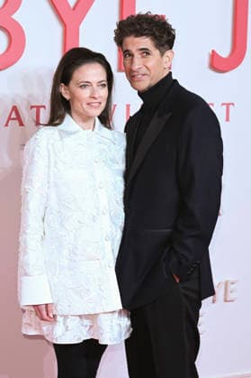 Lara Pulver with husband Raza Jaffrey at the world premiere of the movie Goodbye June at Curzon Mayfair London, 03 12 2025 Foto:xS.xVasx xFuturexImagex june_5209