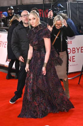 Toni Collette at the world premiere of the movie Goodbye June at Curzon Mayfair London, 03 12 2025 Foto:xS.xVasx xFuturexImagex june_5244