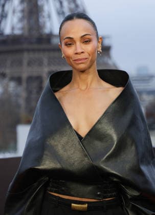 Zoe Saldana Photocall for the film Avatar Fire and Ash Avatar de Feu et de Cendres at the Shangri La Hotel in Paris on December 4, 2025 Coadic Guirec Bestimage Photocall for the film Avatar Fire and Ash at the Shangri La Hotel in Paris on December 4, 2025 Paris France  Copyright: xCOADICxGUIRECx xBESTIMAGExCOADICxGUIRECx xBESTIMAGEx