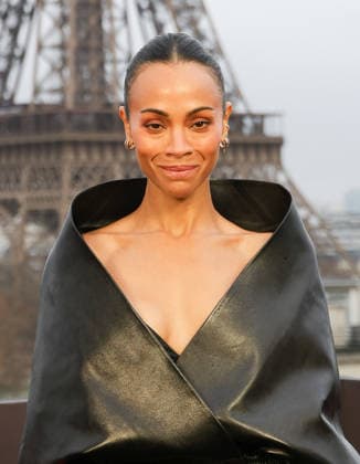 Zoe Saldana Photocall for the film Avatar Fire and Ash Avatar de Feu et de Cendres at the Shangri La Hotel in Paris on December 4, 2025 Coadic Guirec Bestimage Photocall for the film Avatar Fire and Ash at the Shangri La Hotel in Paris on December 4, 2025 Paris France  Copyright: xCOADICxGUIRECx xBESTIMAGExCOADICxGUIRECx xBESTIMAGEx
