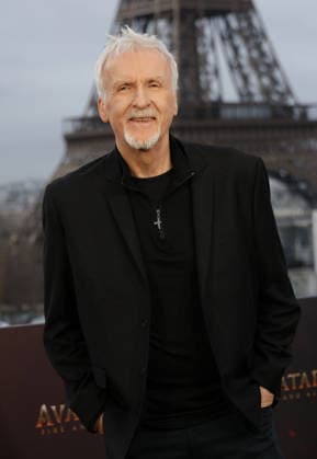 James Cameron Photocall for the film Avatar Fire and Ash Avatar de Feu et de Cendres at the Shangri La Hotel in Paris on December 4, 2025 Coadic Guirec Bestimage Photocall for the film Avatar Fire and Ash at the Shangri La Hotel in Paris on December 4, 2025 Paris France  Copyright: xCOADICxGUIRECx xBESTIMAGExCOADICxGUIRECx xBESTIMAGEx