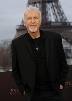 James Cameron Photocall for the film Avatar Fire and Ash Avatar de Feu et de Cendres at the Shangri La Hotel in Paris on December 4, 2025 Coadic Guirec Bestimage Photocall for the film Avatar Fire and Ash at the Shangri La Hotel in Paris on December 4, 2025 Paris France  Copyright: xCOADICxGUIRECx xBESTIMAGExCOADICxGUIRECx xBESTIMAGEx