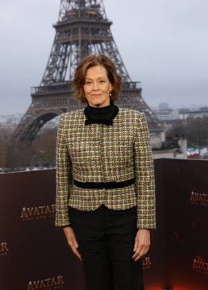 Sigourney Weaver Photocall for the film Avatar Fire and Ash Avatar de Feu et de Cendres at the Shangri La Hotel in Paris on December 4, 2025 Coadic Guirec Bestimage Photocall for the film Avatar Fire and Ash at the Shangri La Hotel in Paris on December 4, 2025 Paris France  Copyright: xCOADICxGUIRECx xBESTIMAGExCOADICxGUIRECx xBESTIMAGEx