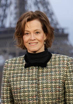 Sigourney Weaver Photocall for the film Avatar Fire and Ash Avatar de Feu et de Cendres at the Shangri La Hotel in Paris on December 4, 2025 Coadic Guirec Bestimage Photocall for the film Avatar Fire and Ash at the Shangri La Hotel in Paris on December 4, 2025 Paris France  Copyright: xCOADICxGUIRECx xBESTIMAGExCOADICxGUIRECx xBESTIMAGEx