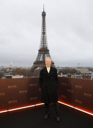 Stephen Lang Photocall du film Avatar Fire and Ash Avatar de Feu et de Cendres à lhôtel Shangri La à Paris le 4 décembre 2025 Coadic Guirec Bestimage Photocall for the film Avatar Fire and Ash at the Shangri La Hotel in Paris on December 4, 2025 Paris France  Copyright: xCOADICxGUIRECx xBESTIMAGExCOADICxGUIRECx xBESTIMAGEx