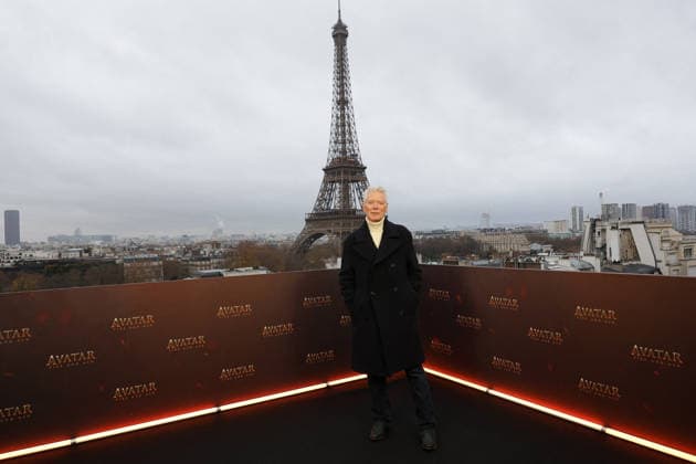 Stephen Lang Photocall du film Avatar Fire and Ash Avatar de Feu et de Cendres à lhôtel Shangri La à Paris le 4 décembre 2025 Coadic Guirec Bestimage Photocall for the film Avatar Fire and Ash at the Shangri La Hotel in Paris on December 4, 2025 Paris France  Copyright: xCOADICxGUIRECx xBESTIMAGExCOADICxGUIRECx xBESTIMAGEx