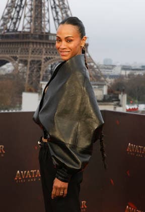 Zoe Saldana Photocall for the film Avatar Fire and Ash Avatar de Feu et de Cendres at the Shangri La Hotel in Paris on December 4, 2025 Coadic Guirec Bestimage Photocall for the film Avatar Fire and Ash at the Shangri La Hotel in Paris on December 4, 2025 Paris France  Copyright: xCOADICxGUIRECx xBESTIMAGExCOADICxGUIRECx xBESTIMAGEx